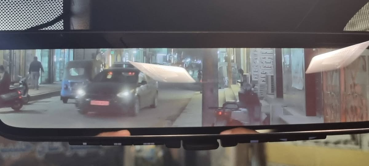 🚗 للبيع - تويوتا راف فور هايبرد xse
‎لون رصاصي غير محمدد 
سياره جديده موديل ماشيه ٣٢ الف كم  

🔹 الموديل: 2023
🔹 التسجيل: رقم بغداد
🔹 المواصفات:
✅ محرك 2500 هايبرد
✅ لون توكلر 
✅ بصمة تشغيل + أبواب + صندوق
✅ شاشة حجم كبير
✅ كامره دوارة
✅ صندوق كهربائي
✅ تبريد قطعتين
✅ كشن سائق كهربائي
✅ تدفئة كشنات وستيرن
✅ رادار أمامي وخلفي + بالمرايا الجانبية
✅ مانع تصادم
✅ تحديد مسار
✅ مانع تزحلق
✅ هندبريك بصمة
✅ فور ويل
✅ بك لايت + إشارة أمامية LED
✅ مانع انحدار
✅ 3 أوضاع قيادة (نورمال - ايكو - سبورت)
✅ تبريد شاشة بيانو
✅ مثبت سرعة (أكروز)
✅ أوتو هولد
✅ تحكمات ستيرن جهتين
‏✅ ABS
✅ سياقة ذاتية
✅ 4 دسك
التفويله تمشيك من ٧٠٠ الى ٨٠٠ كم 
معدل الصرف ٥ لتر بالداخل  والخارج ٧ لتر لكل ١٠٠ كم 
الشاصي  يبدي بحرف J يعني صنع في اليابان 
 السعر   ٢٣٢  وبيه مجال 
صور الحادث والسونار مرفقه بالمنشور 
📍 مكان السيارة بغداد الحرية 

***********
