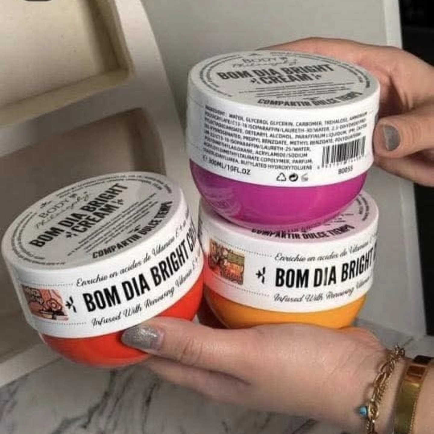 مرطب BomDiA BRiGHT✅
مرطب جسم ينعم ويرطب الجسم تمتعي بملمس الحرير
سعر القطعه ٥٠٠٠
يتوفر توصيل بسمايه الف اطلبوا وتدللون ✅


**إذا كنت صاحب هذا الإعلان وتريد حذفه لأي سبب، رجاءا أرسل رسالة إلى الدعم الفني**