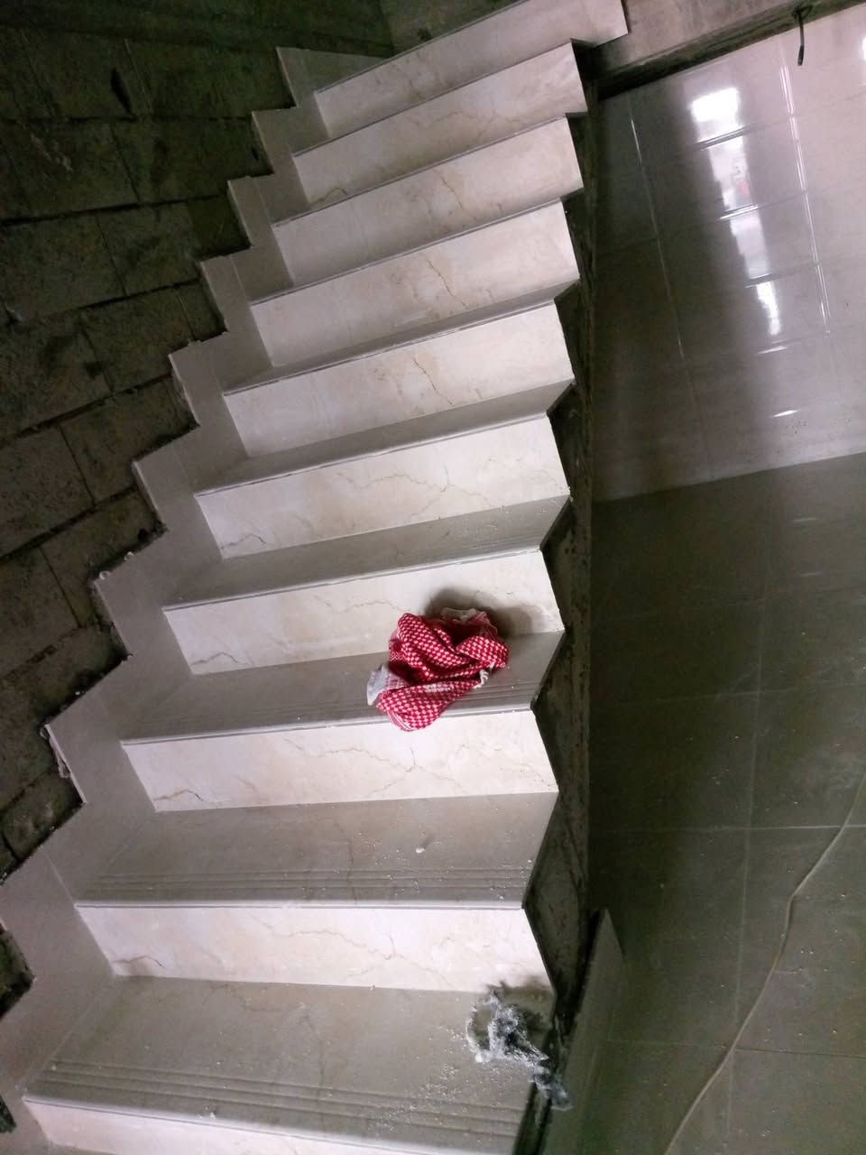 اسطه سيراميك ومرمر داخل كركوك.
***********
