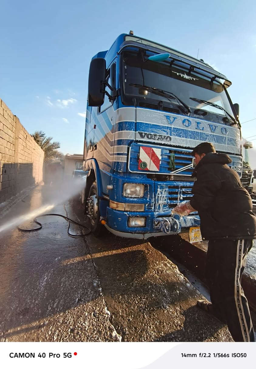 سلام عليكم 
فالفو موديل 2001 رقم سليمانيه مسجله صهريج 
سياره بلاديه كلها مكفوله من دواخل كهربائيات تخم تاير تريد تحويل او وكاله 
ملاحضه: الصهريج مالتها ماكو 
السعر :110 
اي استفسار اتصل ع هاذ الرقم:***********
