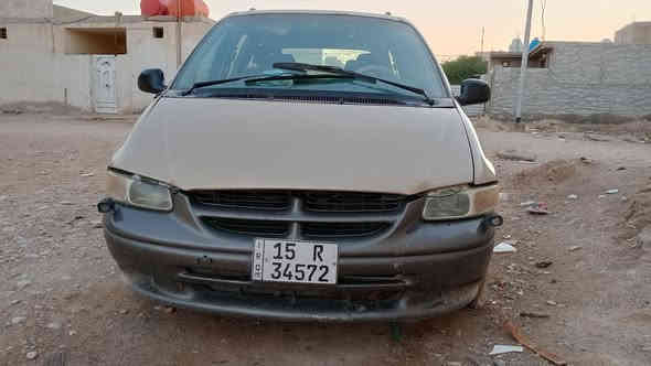 سلام عليكم دوج كرفان موديل 2000 سياره جاهزه مكينه 3300بيه بخار بس متنقص كهربائياتها شغاله نقصها تبريد مكانها واسط قضاء بدره 
***********بيع أو مراوس سعرها 37وبيها مجال
