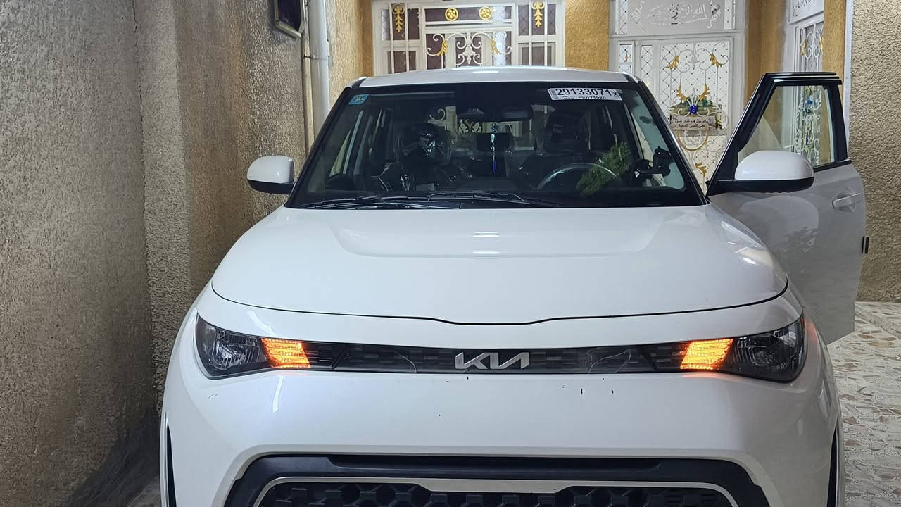السلام عليكم للبيع موديل ٢٤ سيارة جديدة بمعنى الكلمه رقم بغداد انكليزي جاهزة من الهزة و غيره من الاجراءات ثاني يوم احولك 
بيه ملاحضه وحدة فقط بل غسل وكفت الشاشه و بل سونار مكتوب حالوب بل قمارة بس بل واقع ماكو شخوط ناعمة جدا  مالته المس وكف  معروضه ١٦٠ ورقه وبيه مجال  @
ضربته ب امريكا  جدا  
***********
