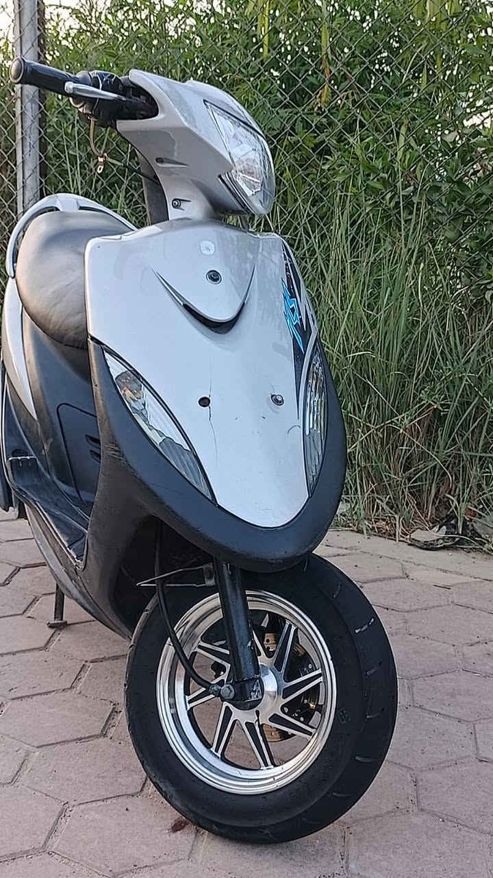 ماكس عدله بوشه 50 بلاد دراجه بلاديه كلها ختم واحد مابيها ايشي تجاري نضيفه وجاهزه مابيه نقص مبدل بيه زنجيل فقط مال جناي ماتعبك سعر650 مكاني ناصريه مركز  استفسار ***********
