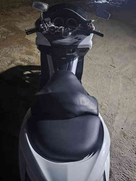 السلام عليكم المحروسة للبيع فورزا 010 كير 7 نمر 3 تحويلات دراجة خير من الله نضيفة كهربائياتها شغاله كلها بصمة مو سويج حلوة بيها كلج  خلفي تعبان بس دراجة تمشي وتوصلك وين معجبك فقط تصير بي رجفة بالتحريكة فقط رايدها 1075 وبيها مجال للطيبين
مكاني بغداد غزالية
***********
*********** بغداد
