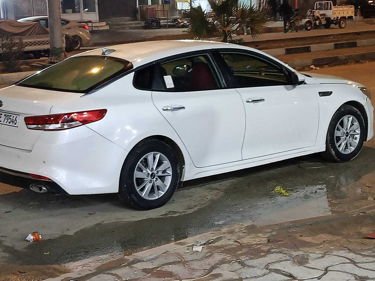 سلام عليكم سيارة كيا ابوتيما موديل 2018 كير ومكينة وحداديه وتدفئه وتبريد السيارة  جاهزة من كلشي الرقم بغداد بأسمي المكان ناصرية السعر 145 الرقم***********
