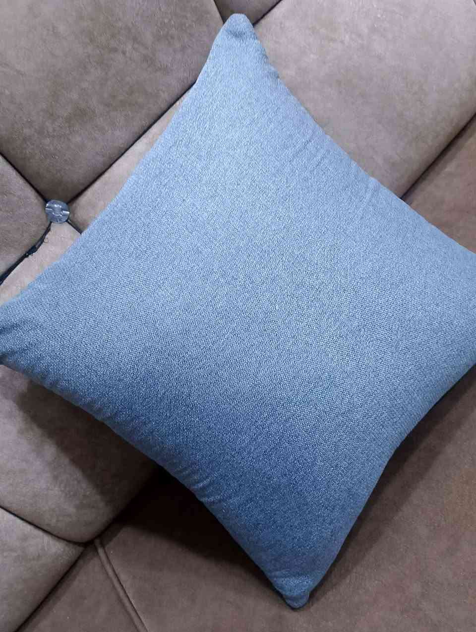 بردة تول الطول ١٨٠ العرض ٤امتار وبسعر 40 ألف 
باقة ورد وبسعر 5 آلاف 
مخاد عدد 6 وبسعر 12 ألف 
العنوان موصل جانب الأيسر حي المزارع 
#الجميع


**إذا كنت صاحب هذا الإعلان وتريد حذفه لأي سبب، رجاءا أرسل رسالة إلى الدعم الفني**