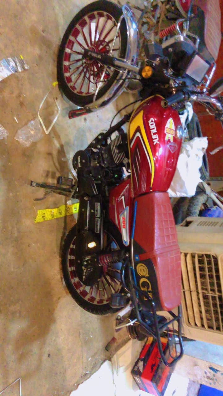 سلام عليكم سيفان ٢٥ دراجه مابيه نقص جديده مكفوله من كلشي كامله للخير شراي يتصل ودلل ***********
