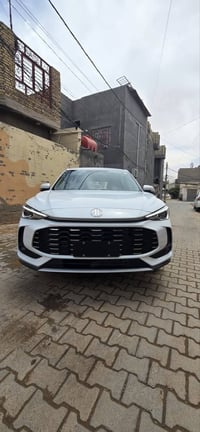 سياره mg zs موديل2025السياره كفاله عامه ماشيه فقط1000بعدهي عل وضع الشر...