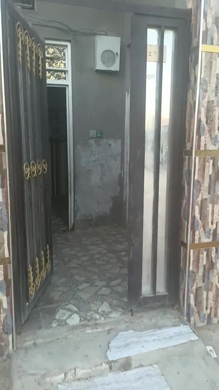 يالله يارزاق 🏣دار زراعي البيع
🏠بيت للبيع 70متر م  🏣  البيت فارغ 

اساس صب سقف صب 

طابوزراعي مشمول بالتطويب ومرقه من البلديه

كوفه. حي ميسان خلف مجمع جوهرت العرب 
 

ألرضيه كاشي   سراميك كامل من كلشي بيت كلش نضيف 

يحتوي ع غرفه

+ صاله عدد 1 + مطبخ  +صطح كامل + ساحه + تخاريج خارجيه وداخليه 
ا
التفاصيل تصل *********** وتساب.
