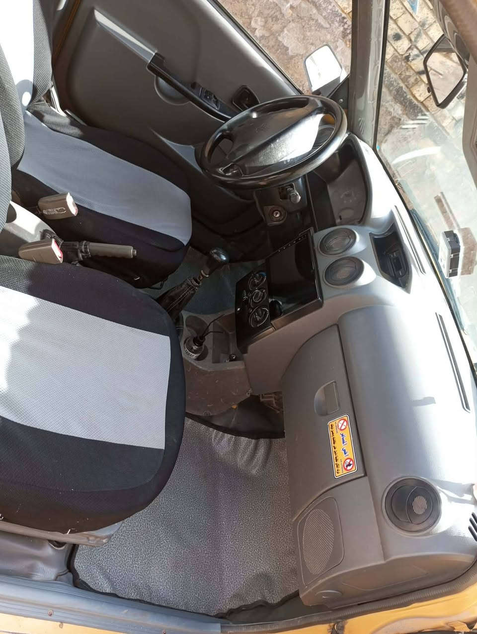 سايبه للبيع موديل ١٧ قادسيه رقم انكليزي جاهزه كير محرك برايد تبريد شغال حداديه نضيفه تخم تاير وباتري جديد دوشمه جديده ارضيه جديده وتنتة كهربائيات كله شغاله شاشه سنويه ل٢٨ مامطلوبه مكاني ديوانيه السعر خاص او اتصال *********** ‏‪***********‬‏
