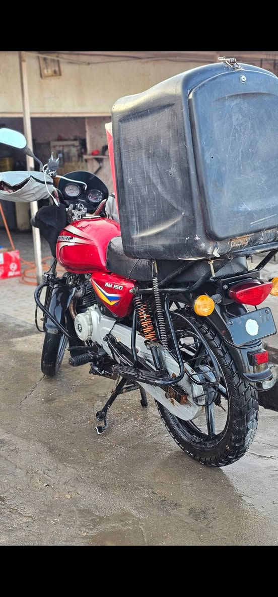 دراجة بوكسر هندي
موديل 2019 اوراق اصوليه
دهن كله امزويل مكينه ناعمه
مفتوحة تجفيت وكيل
للاستفسار ***********
