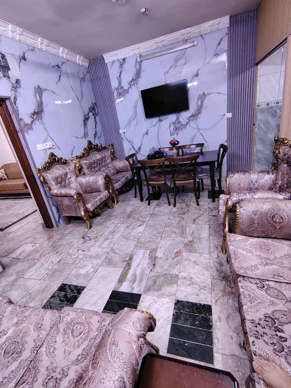 المساحه 100م ثلث غرف نوم طابقين مرمر
يحتوي الدار 
استقبال /صاله /مطبخ / غرفه نوم /صحيات خارجيه 1
داخليه عدد  1
الطابق الثاني : غرفتين نوم / صاله كبيره /حمام1
عنوان الدار :  بغداد /الدوره/ ابودشير شارع 15
للتواصل:  ***********
سعر مناسب
