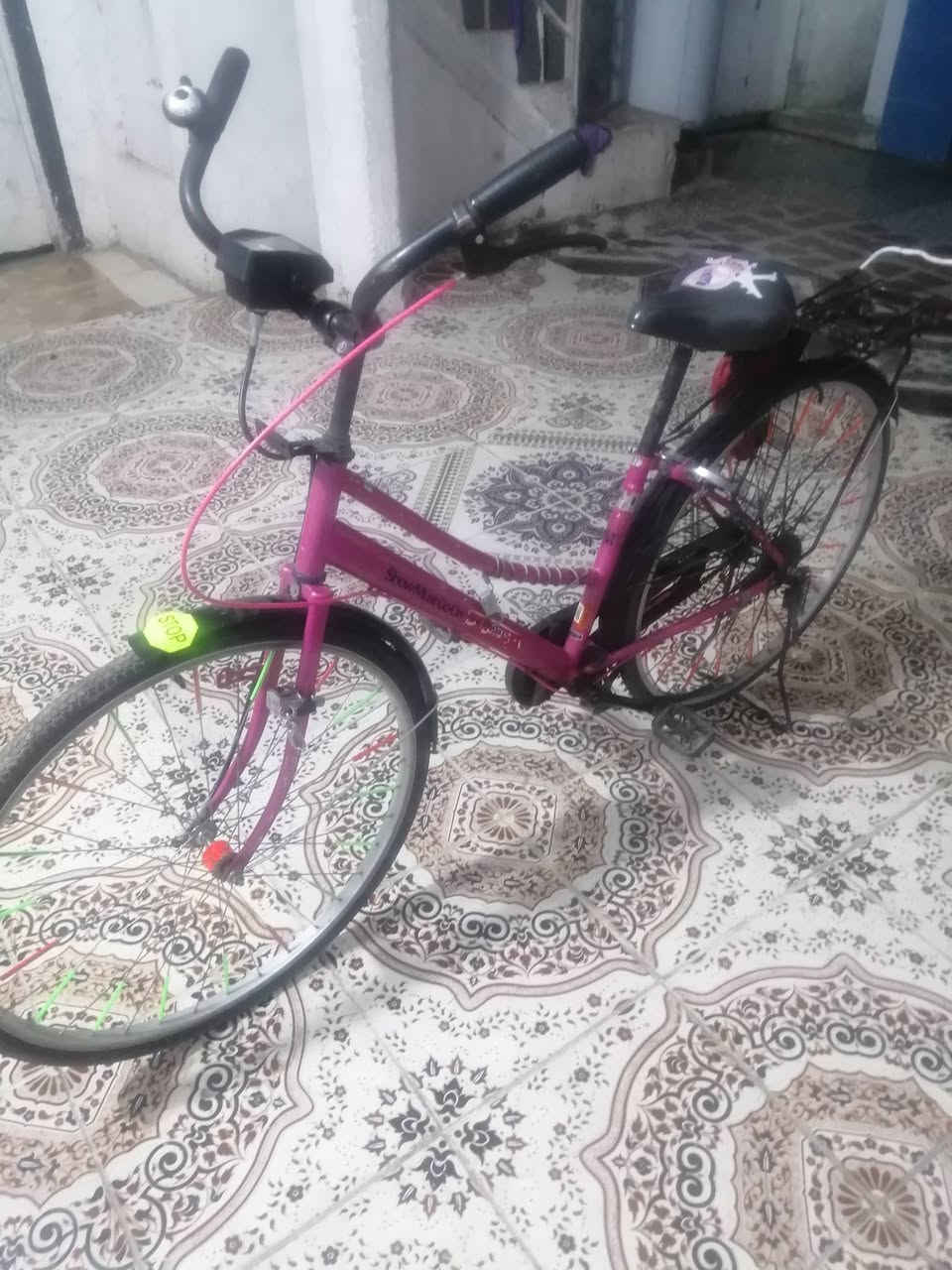 سلام عليكم بايسكل للبيع او مراوس الون وردي غامق كلشي بلادي الا الجمرلغات العوان كركوك


**إذا كنت صاحب هذا الإعلان وتريد حذفه لأي سبب، رجاءا أرسل رسالة إلى الدعم الفني**