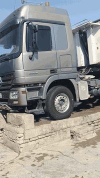 للبيع راس وعربانه راس موديل ٢٠٠٧معله ٢٠٢١ول عريانه ٢٠١٥ سياره جاهزه سياره مكفوله ثاني يوم اخولك بسمك ول اتصال ***********
