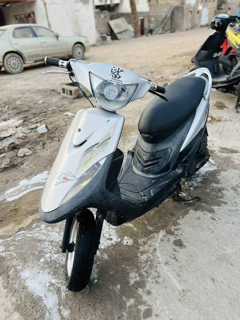 سلام عليكم 
السعر 800وبيه مجال اتصل وتدلل 
ماكس عدله مكفوله كفاله عامه من مكينه وكفر وكهربائيات الدراجه مختمه من الطول للطول نفس الختم ويه المكينه شغاله سالف هندر نكره مكاني البصره قضاء القرنه 
***********بي واتساب
