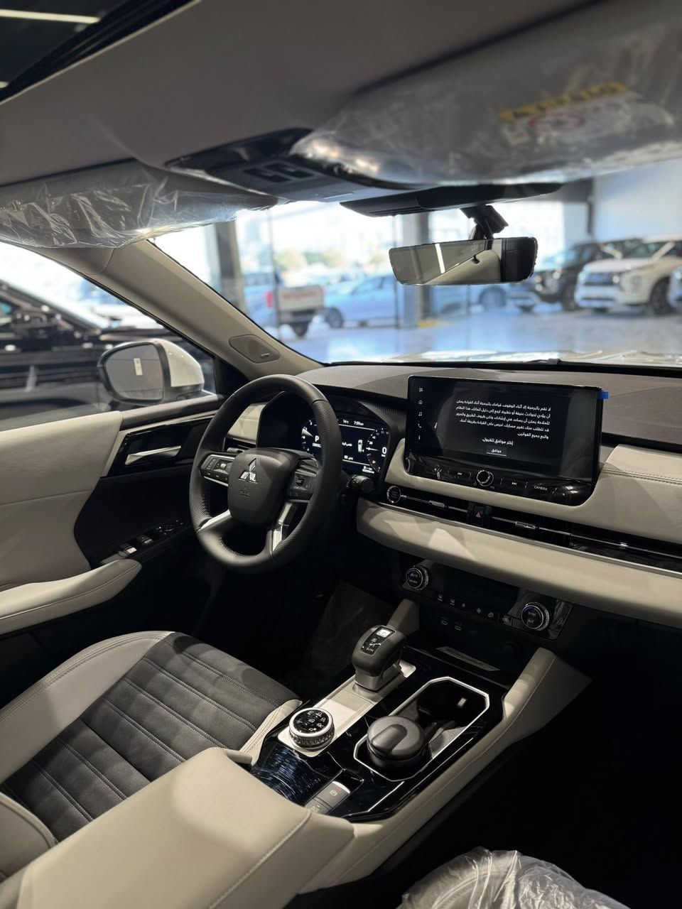 ياباني مصنع يابان 🇯🇵 مواصفات فول👌
ميتسوبيشي اوتلاندر - MITSUBISHI OUTLANDER 

- الموديل 2026

- المحرك 4 سلندر 2500

- العداد 0km

- كيجات دجتل

- اكثر من ٥ وضعيات قياده 

- بانوراما

-ويل قياس 18انش

- شاشه كامره خلفيه

- المقاعد 7 راكب جلد

-حساسات امامية + خلفيه

............

- للمعلومات زياره موقعنا :

- الرقيم - اربيل / شارع 100 المعارض / بجانب محطه بانزين هوگر مقابل هفته بازار 1

- او الاتصال على:

*********** 📞 

*********** 📞 

*********** 📞
