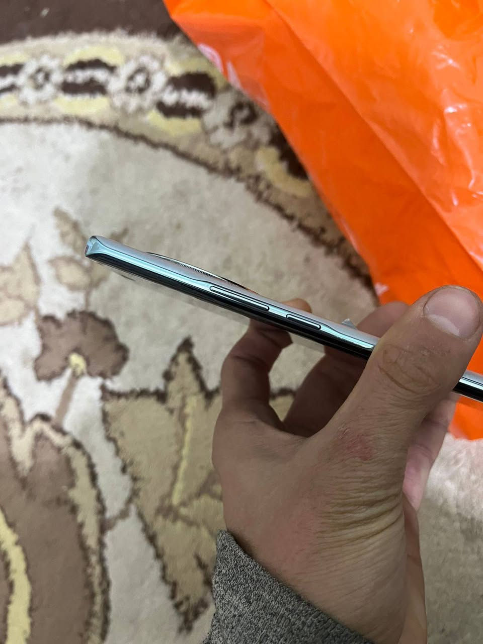 السلام عليكم honor x9c للبيع الملحقات كامله للعلم توني ماخذه جديد كلش مكاني ناصريه حي اور جامع اصحاب الكساء السعر ٢٩٠ وبي مجال 
*********** واتساب متوفر وماسنجر
