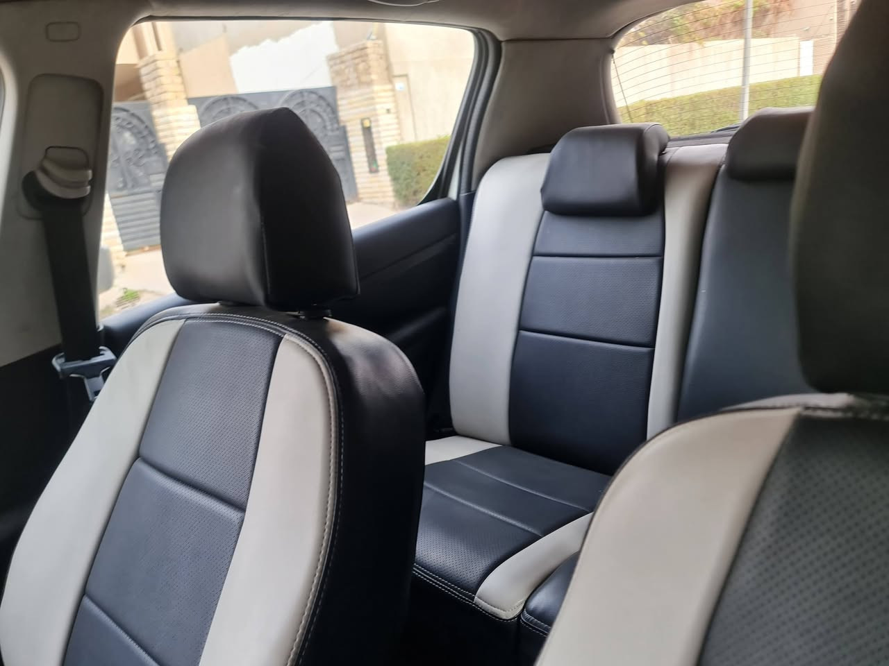 بيجو فرنسي موديل ٢٠٠٦ محرك ٢٢٠٠ جاهزه السياره كير محرك تبريد صدر تخم تاير بدون حادث او ضريه بيه رشات صبغ بصيطه مغلفه جلد ارضيه وكشنات 
السعر ٦٣
للإستفسار *********** وبيه مجال قليل الشراي ايخابر مامتواجد عل فيس مكانها البلديات
