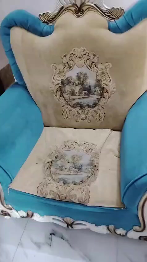 السلام عليكم
قنفه واثنين كراسي نضاف للبيع السعر ٦٠ وبيهن مجال


**إذا كنت صاحب هذا الإعلان وتريد حذفه لأي سبب، رجاءا أرسل رسالة إلى الدعم الفني**