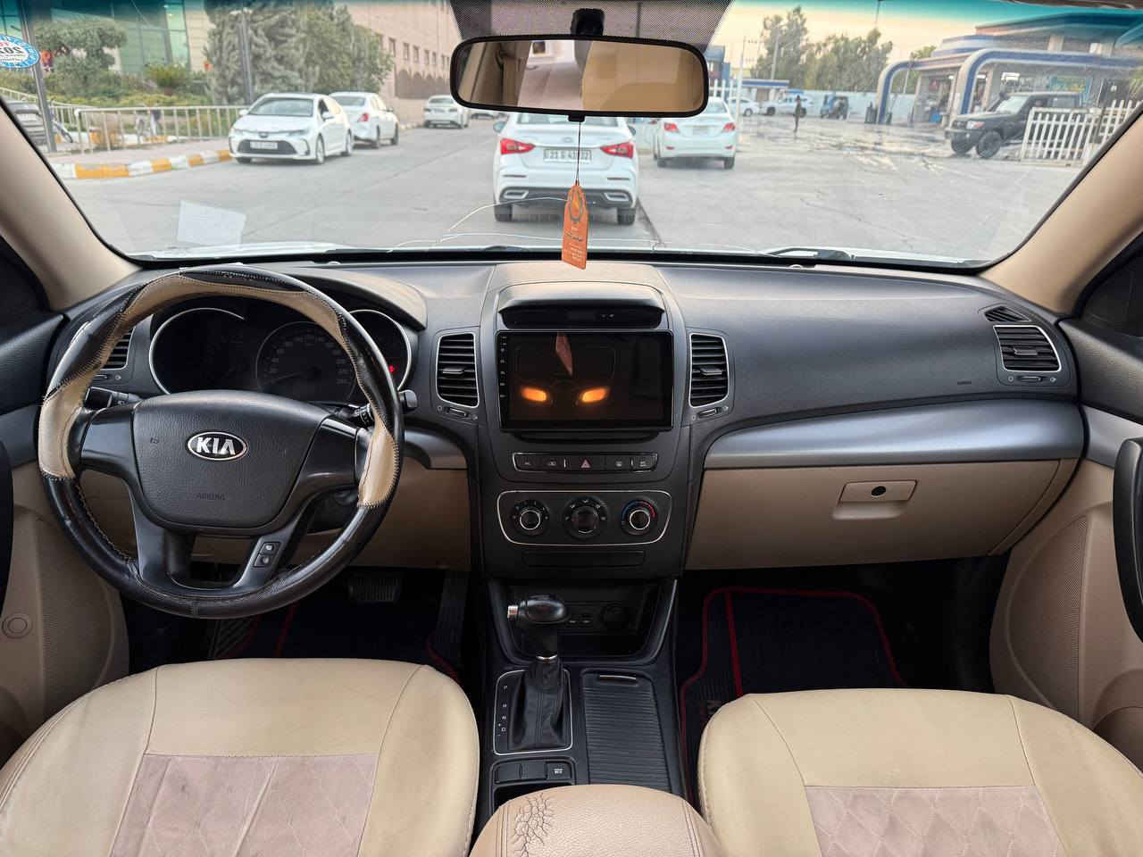 سلام عليكم 
سورنتو 2014 خليجي
محرك 4 
ماشيه 135 
تخم تاير جديد 
بيهه صبغ شبرين جوه الرقم الخلفي 
كير محرك تبريد حداديه جاهزه مابيهه نقص
رقم سليمانيه الماني جديد لحد 2030
بيع او مراوس برقم شمالي فقط مكاني قضاء كلار الشراي يتصل 📞☎️ ***********
*********** كالار, السليمانية
