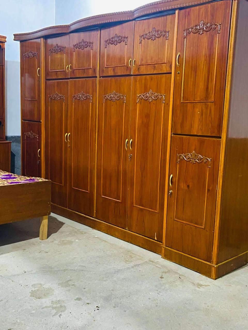 للبيع غرفة نوم هودج اربعينه قطعتين فصال حطاطه ثقيل كنتور ملحق 6طابقين شرط نضافه فول عنوان الرمانه البعبيد سعر 875 وبي مجال 
***********
