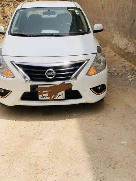 نيسان صني موديل 2020 السياره بيها ضربه مثل ماواضحه بالصوره  السياره فول اوتو الجام وفان للكشنات الوره ماشيه 122الف 
سعر 105 
وبيها مجال 
للاستفسار اكثر الاتصال على ***********
