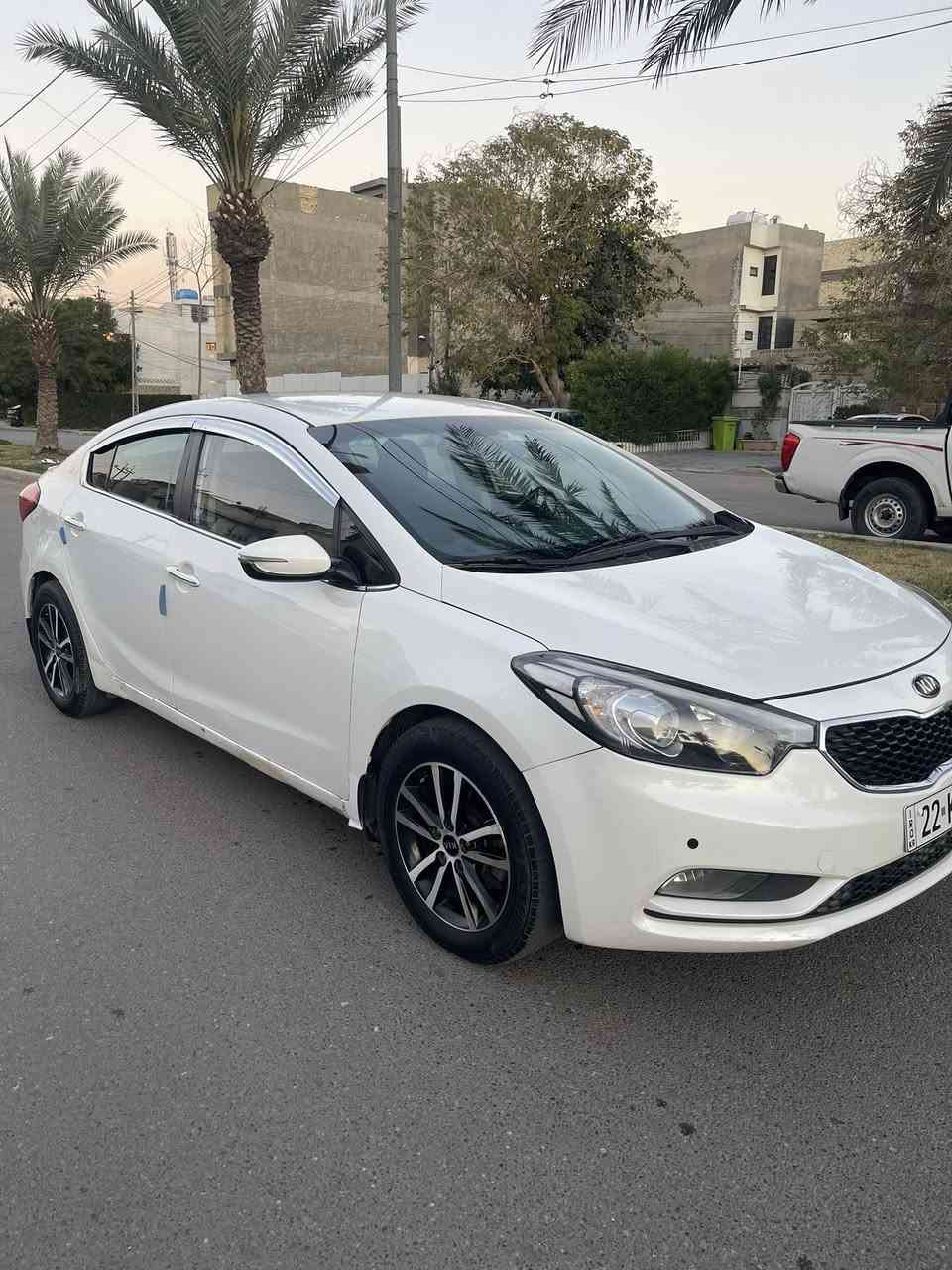 كيا سيراتو 2014 محرك 2000 دوش المرغوب
ويل كب ، حساسات امامي خلفي 
اشاير بالمري +مري شفط
قطعتين تبريد تحكم ستيرن
تدفئة تبريد كله شغال وخير من الله
السيارة بأسمي هزة وبراد جديد ل2027
مكانها البياع حي الشهداء 
سعرها ١٢٠ وبيها مجال جداً بسيط
***********
