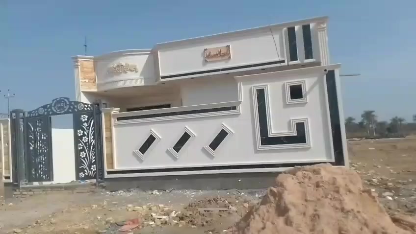 للبيع مساحة 200م سيد جميل 
السعر 70....وال 100م مربع ٤٥
التواصل ***********
