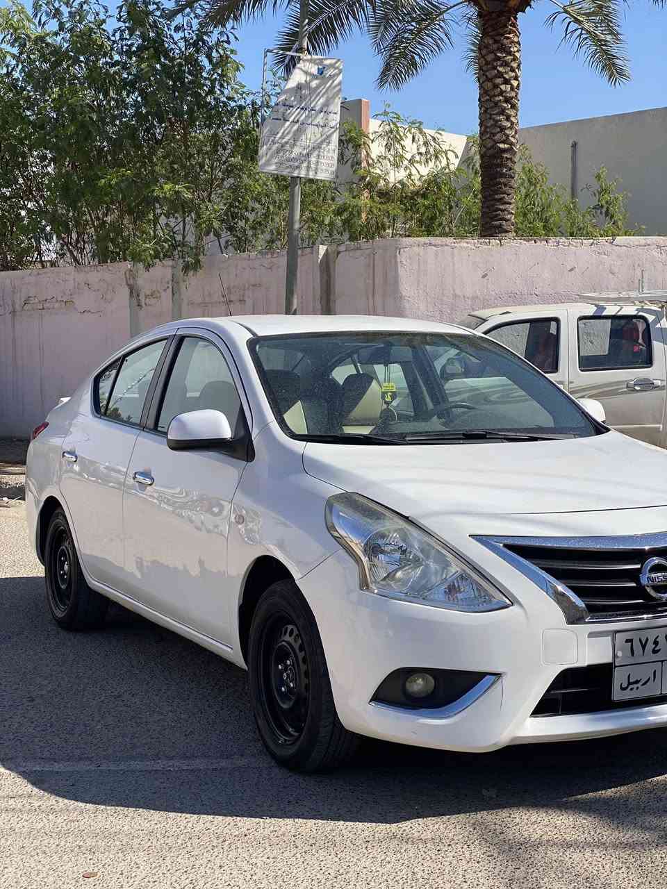 سلام عليكم
نيسان سني 2021
سياره مبدل بيها باب نفس الون 
وبيها بارد بسيط 
كير مكينه كله مكفول على وضع الشركه 
حداديه صدر كلها جديده 
ماشيه 92 الف 
رايدها ب103 وبيها مجال 
مكاني بغداد 
اي ستفسار ***********
