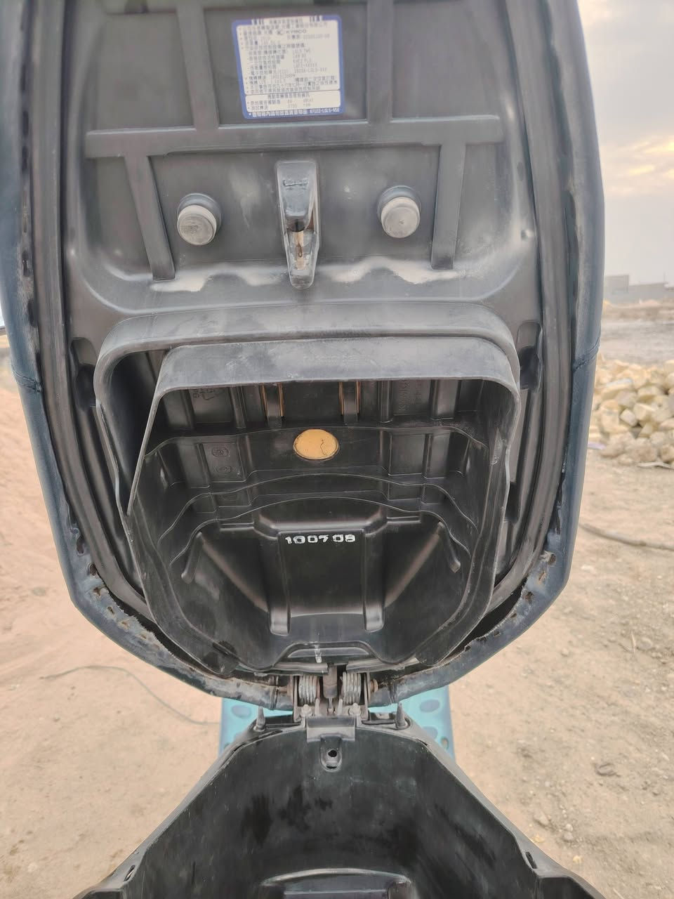 السلام عليكم دراجه كامكو V2 بوليسي رمبه برغي ما فتوح بيه الكفرات بعدهن على كبس الشركه   محرك 150  نوزل دراجه جاهزه على اخر حبه الباتري بعده مال شركة كامكو تايرات هم شركه مكاني الناصريه المركز السعر 850
***********
