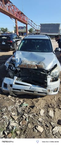 رف فور ستينيه السياره نضيفة المحرك شاده جديد وقدر الله وصار حادث وابيع...