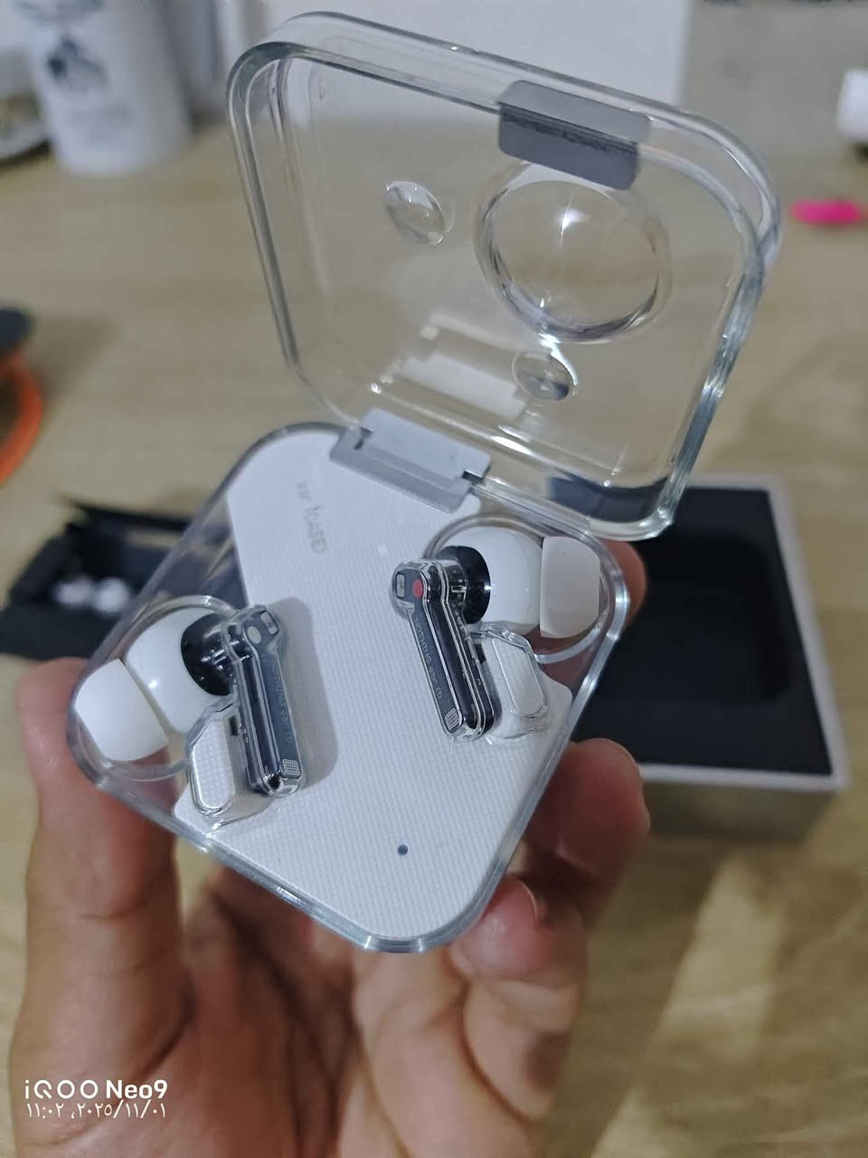 السلام عليكم . سماعات Nothing Ear 1  البريطانية 
تجربة صوت راقيه و مايكات واضحة بالاتصال و الالعاب 
و عزل على اعلى مستوى 
عزل على 3 درجات ،
 نظام تقليل التأخير بالالعاب يعني العب و انت مرتاح 
شحن لاسلكي و ميزة ربط كل سماعة على جهاز 
مستخدمه نظيفه ملحقاتها كاملة السعر 55 الف فقط  
 مع التوصيل  سعر ثابت 

موجود 3  قطعتين باللون الابيض و واحدة باللون الاسود 
مكاني كربلاء حي الغدير شارع المشجر 
*********** كربلاء, العراق
