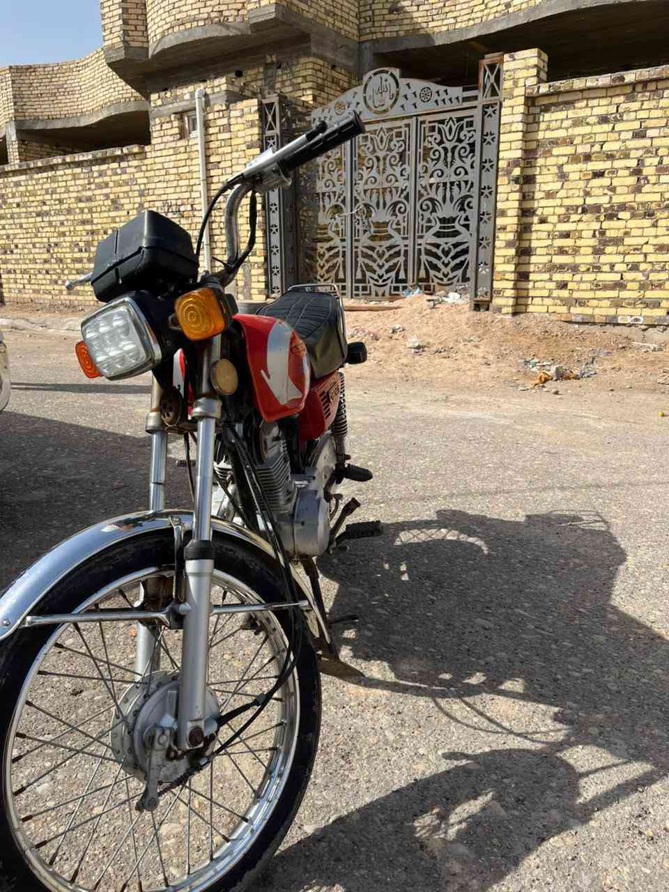 السلام عليكم إخوان

دراجة إيرانية نامة للبيع

موديل2015

أوراقها أصولي

للاستفسار الاتصال ***********
