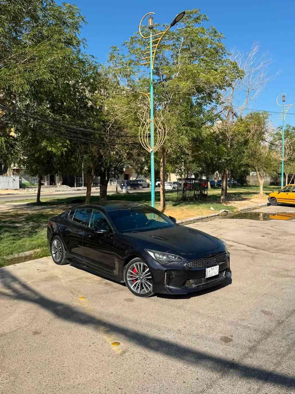 للبيع كيا ستنكر GT1 موديل 2019
* الفئة: GT1
* الموديل: 2019
* المحرك: 3.3 لتر V6 توين تيربو
* القوة: 365 حصان
* ناقل الحركة: أوتوماتيك 8 سرعات مع بدلات تبديل خلف المقود
* نظام القيادة: رياضي مع أوضاع قيادة متعددة (Eco / Comfort / Sport / Smart / Custom)
* نظام Launch Control
* تعليق إلكتروني رياضي
*فجوج Brembo عالية الأداء
* ويل كب وتخم تاير جديد قياس 18
* مقاعد جلد كهربائية، تدفئة وتبريد للمقاعد الأمامية
* شاشة لمس
* Apple CarPlay وAndroid Auto
* شاحن لاسلكي للهاتف
* نظام صوت Harman Kardon
* فتحة سقف
* تشغيل بصمة ودخول ذكي
* كاميرا خلفية وحساسات اصطفاف
تبريد ثلج 
حادث السياره صفحه الصدر معه البجم بيهة صبغ ٥ قطع 
مكينه جديده كير كفاله حداديه نضيفه 
مكان السياره كربلاء ولسياره مناقصهة شي كامله مكمله 
السعر 140 
للتواصل ***********

