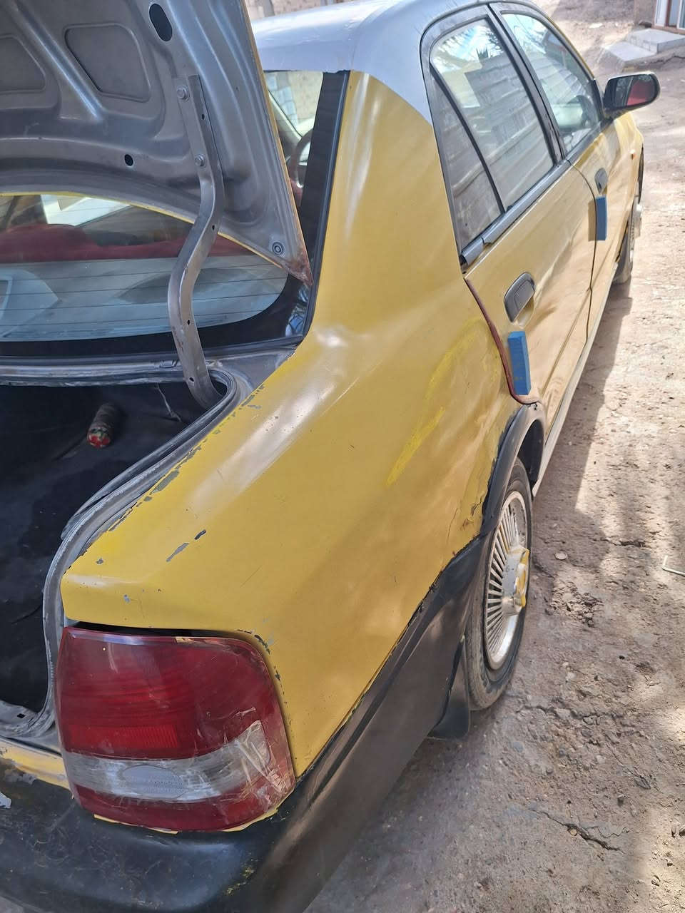 مازده مديل ٢٠٠٠ محوره  مكينه وكير كورلا مكينتها بيها خيط بخار  رقم بصره الماني. راعيها مااندله. اتكفل سرقه وعشاير.   كهربائيات كلها شغاله    سعرها. ١٧ وبيها مجال.
واذا اكو مراوس.   
مكاني سوق الشيوخ كرمة بني سعيد 
*********** بي واتساب   ابو شهد
