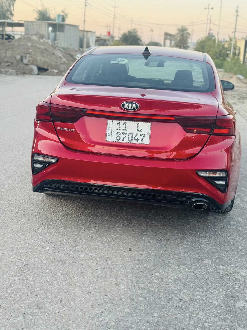 سلام عليكم مرخصت لادمن كيا فورتي 2020 رقم بغداد دولي بسمي حادثه جاملغ وبنيد
مكينه 2000 كير AT
سياره جاهز حداديه تبريد ثلج 
السياره ماشيه 90 

السعر.  120 وبيه مجال بسيط 

مكان سياره بابل قرب سيطره لاثار 

***********
