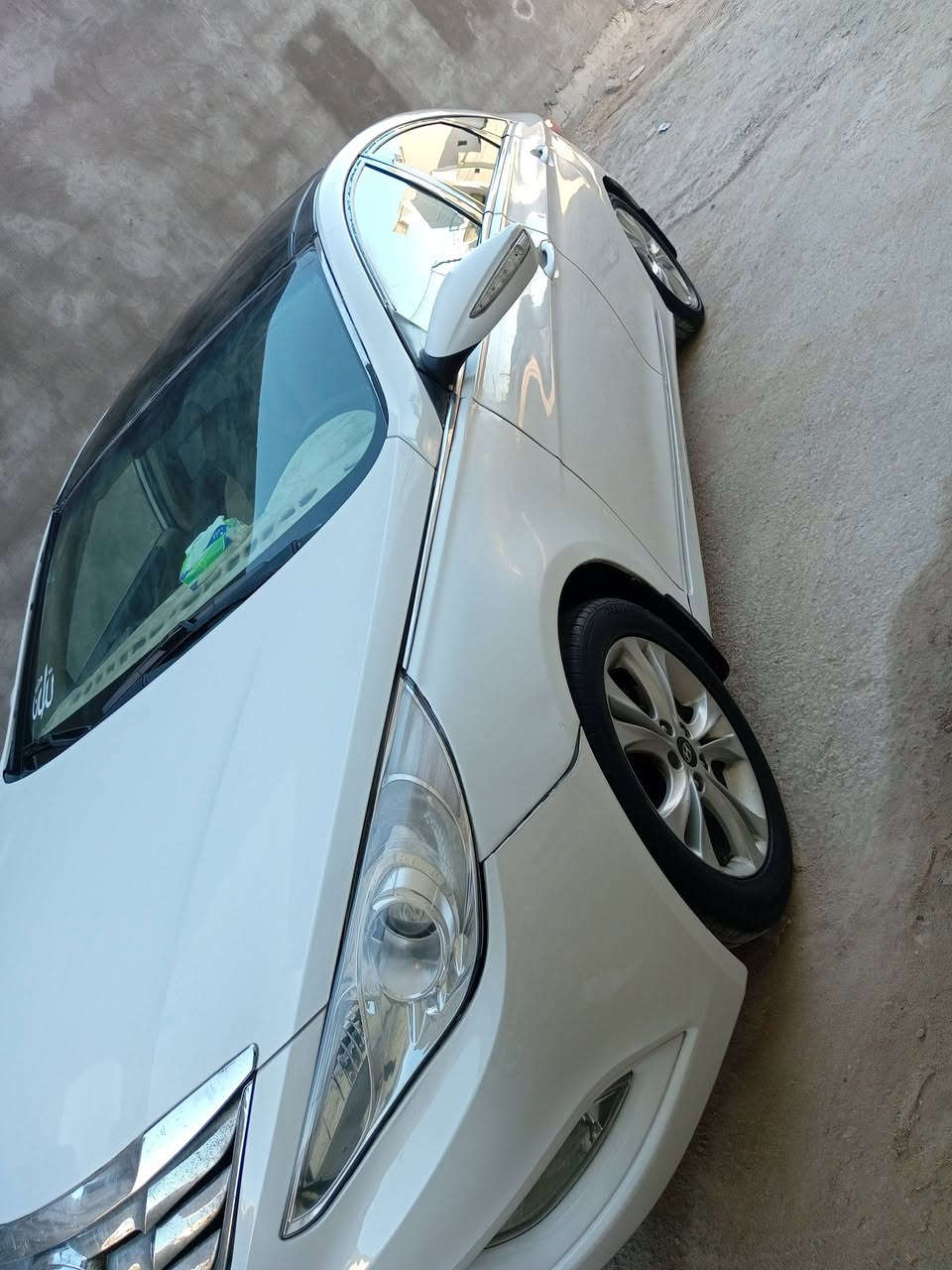 السلام عليكم سوناته  خليجي2011 مكينه2400 بني رامه 
السياره حلوه كمه بل صور السياره بيها صبغ ابيعا مصبوغه مكان السياره البصره *********** السعر (88)
