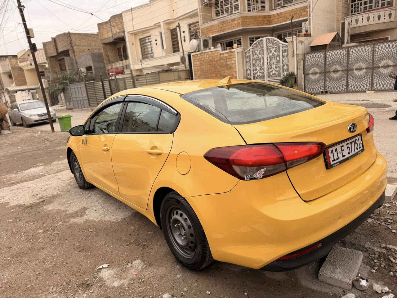 السلام عليكم فورتي 2017 مكينه 2000دوش كير مكينه كفاله كل نقص ما بيه سياره جديده جدا بسمي. حادث جاملغ  وراجع نفسه بدون دواخل ليبل واحد السعر 118 وبيه شي بصيط. بغداد البلديات ***********
