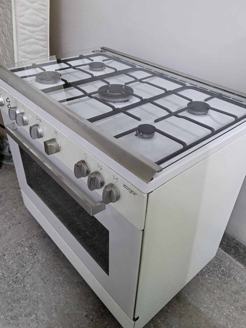 ئەم تەباخە بۆفرۆشتن زۆرپاکو جوانە ماڵی دۆستە بەشەرت ئەیفرۆشم مارکەی ئیتالیە نرخ 200 هەزار  سلیمانی السليمانية, العراق


**إذا كنت صاحب هذا الإعلان وتريد حذفه لأي سبب، رجاءا أرسل رسالة إلى الدعم الفني**