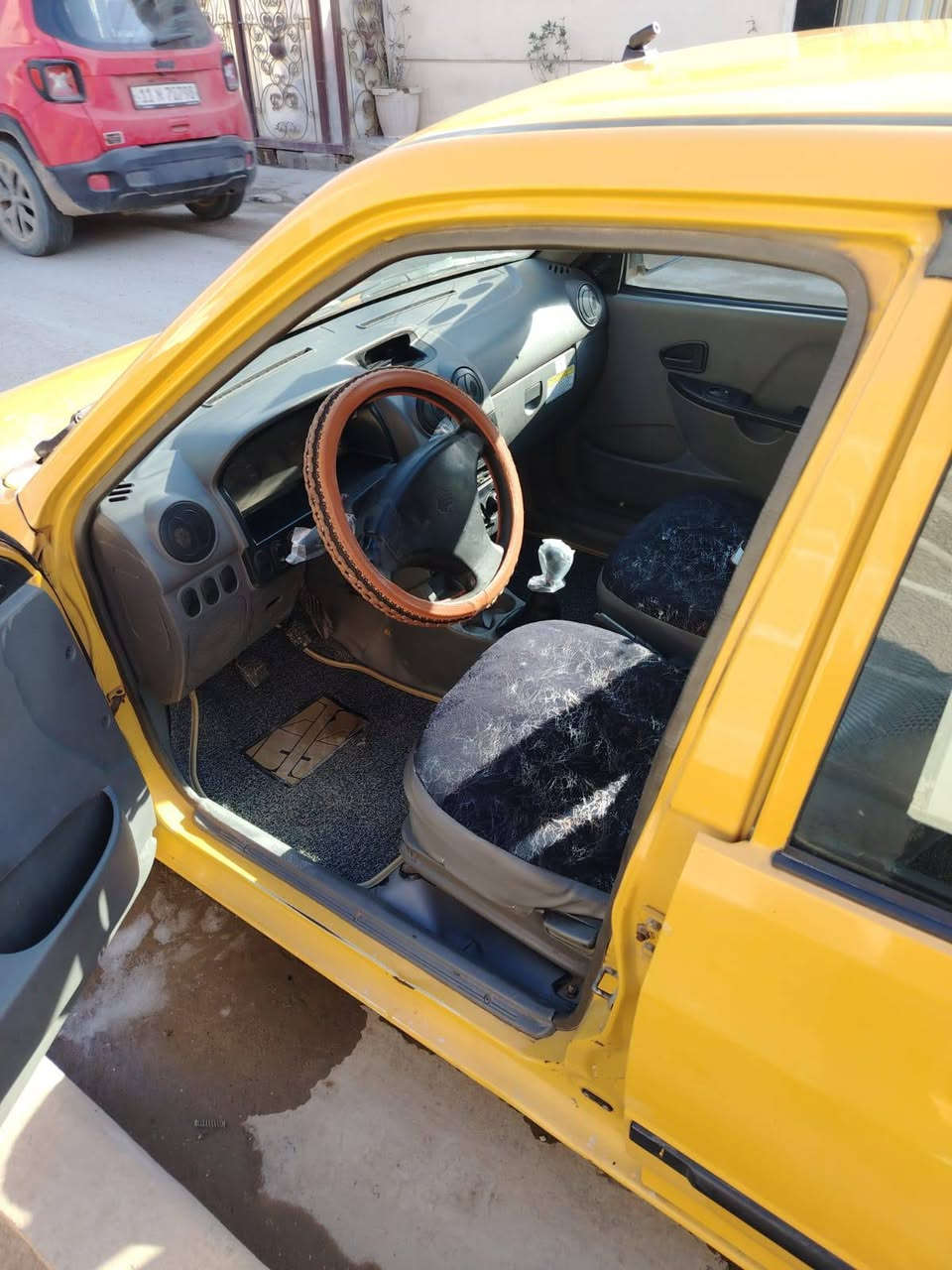 السلام عليكم سايبه موديل 17رقم بغداد للبيع كير مكينه صدر كله نضيف كهربائية شغاله كله تدفئه تبريد شغال مكاني بغداد الحبيبيه السعر 43بيها مجال الشراي يتصل مارد على تعليق ولاجاوب خاص اتصل ودلل ***********
