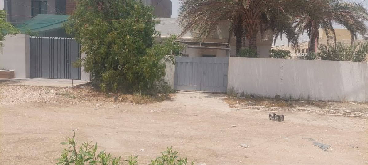 للبيع بيت تجاري في حي بابل – دور الضباط

المساحة: 495 متر مربع

الواجهة: 17 متر

النزال: 29.3 متر

الموقع: حي بابل – دور الضباط، مقابل سكة القطار

الوصف:

طابو صرف

بناء قديم (سنة البناء 2005)

يصلح لمشروع تجاري أو سكني

موقع مميز وحيوي
الاستفسار ***********
