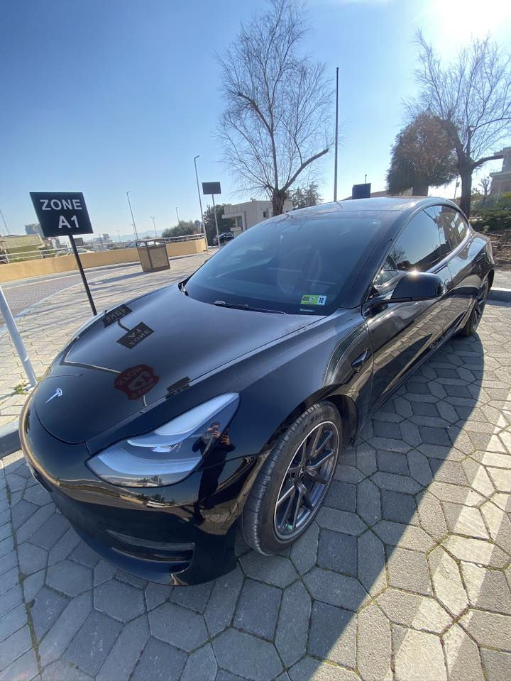 السلام عليكم
 
تیسلا مۆدێل ٣ 
١ پارچەی چاملغ گۆرایە
پەرەشوت و کارەبای بەشەرت
٣٧ هەزار مایل رۆیشتیە
داوای ١٨٨ لێدەکەم و مەجالی کەم

Tesla model 3  Dual Motor 2022
تيسلا موديل بدل ماتور ٢٠٢٢ 
٥٥٠ كم شحن واحد 
حادث سيارة جاملغ بدون دواخل بدون ارباك 
سيارة جاهز دعامي لدعامي بشرت 
كهربايات كل بشرط 
سيارة نضيفة ١٠٠٪؜
ماشي ٣٧ الف مايل 
💵سعر ١٨٨ ورقة 
مكان سيارة اربيل 
رقم موبايل-  *********** 
واتساب موجود
