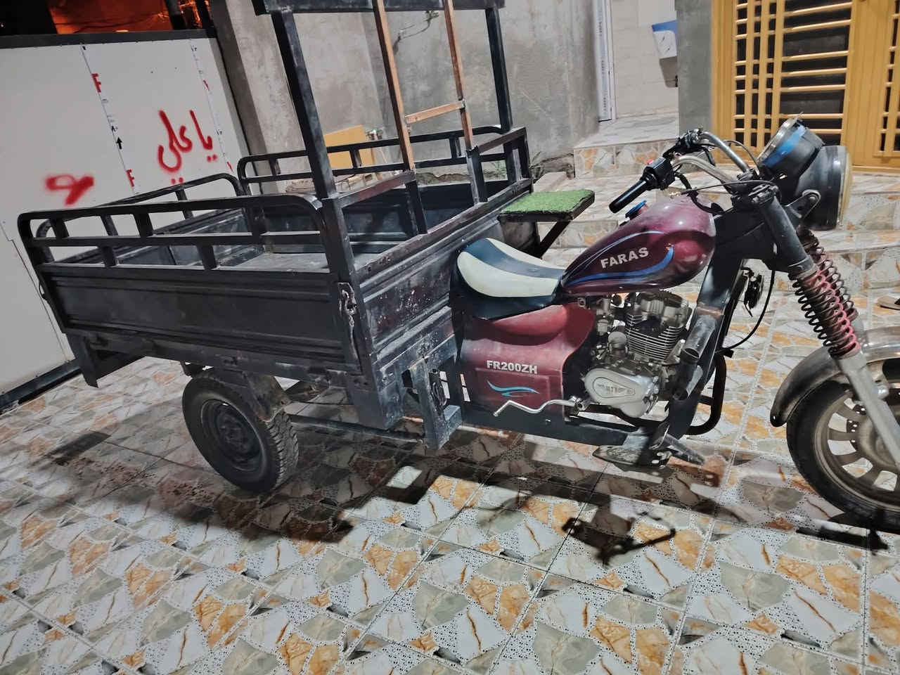 سلام عليكم شباب ستوته لبيع ادوات نضيفه وحلوه مال شغل مكينه جديده ضفيره جديده باتري جديد كله جديد تعال وشتغل بيه لبدي شوفت لعين السعر ٧٥٠ وبيه مجال قليل الرقم ***********
