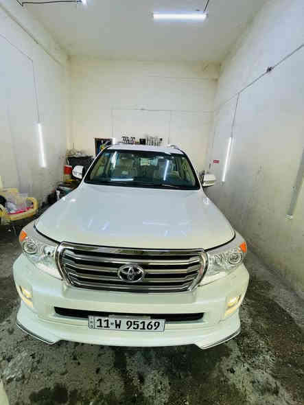 السلام عليكم
شباب.. 
متوفر لاند كروز ٢٠١٥ بغداد لون ابيض صدفي
شركات مكينه ٤٠٠٠
مكفوله كفالة عامه 
بسمي
ماشيه ١٠٦ قابل للزياده 
العنوان كوت 
السعر المطلوب ٤١٠ قابل للتفاوض
***********
