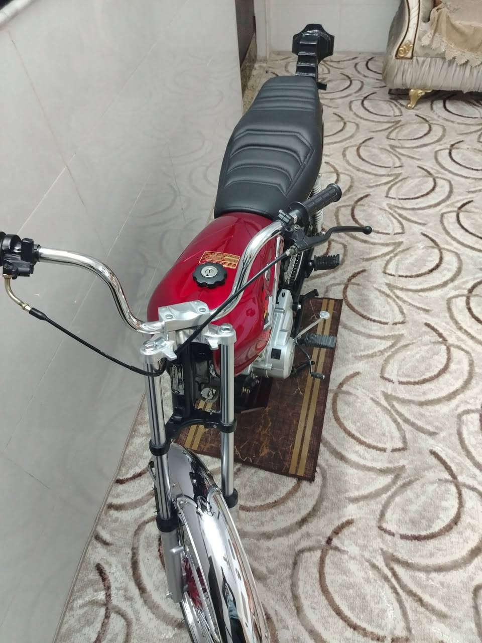 سلام عليكم شباب دراجه سيجي نامه ام حربه تعميره كله جديده ما صاله سبوعين من تعمرت غراض كله اصليه من لبصره من محمد تقي دراجه أوراق اصولي لشاصي موديل٢٠١٠  اصلي وكيله بشارع بغداد بلعماره تنباع بدون نزال عدي سله ستيل وياهه تنباع لمكان ميسان الماجديه لشراي يجي خاص *********** لسعر خاص
