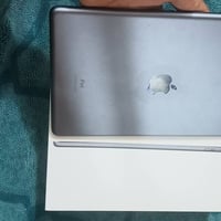 شباب ايباد 9 للبيع ذاكره 64 غراضه كامله نضافه 98 بل 100 السعر 250 بي م...