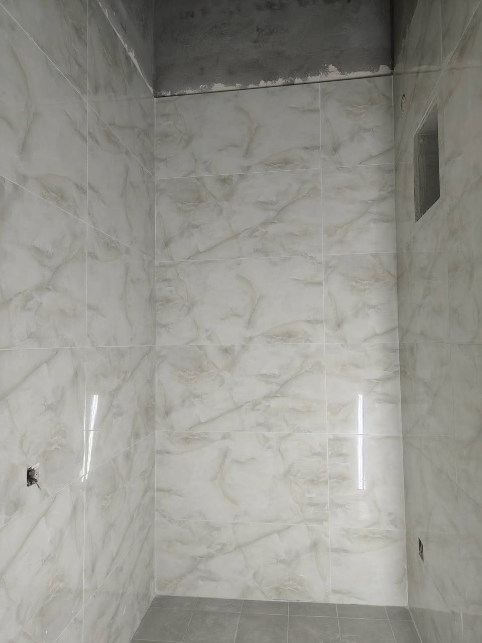 السلام عليكم اني خلفه سيراميك كاشي مرمر بورسلين شغل درجه اولى صلايب وليزر بغداد فقط
***********
متفرغ حالياً
