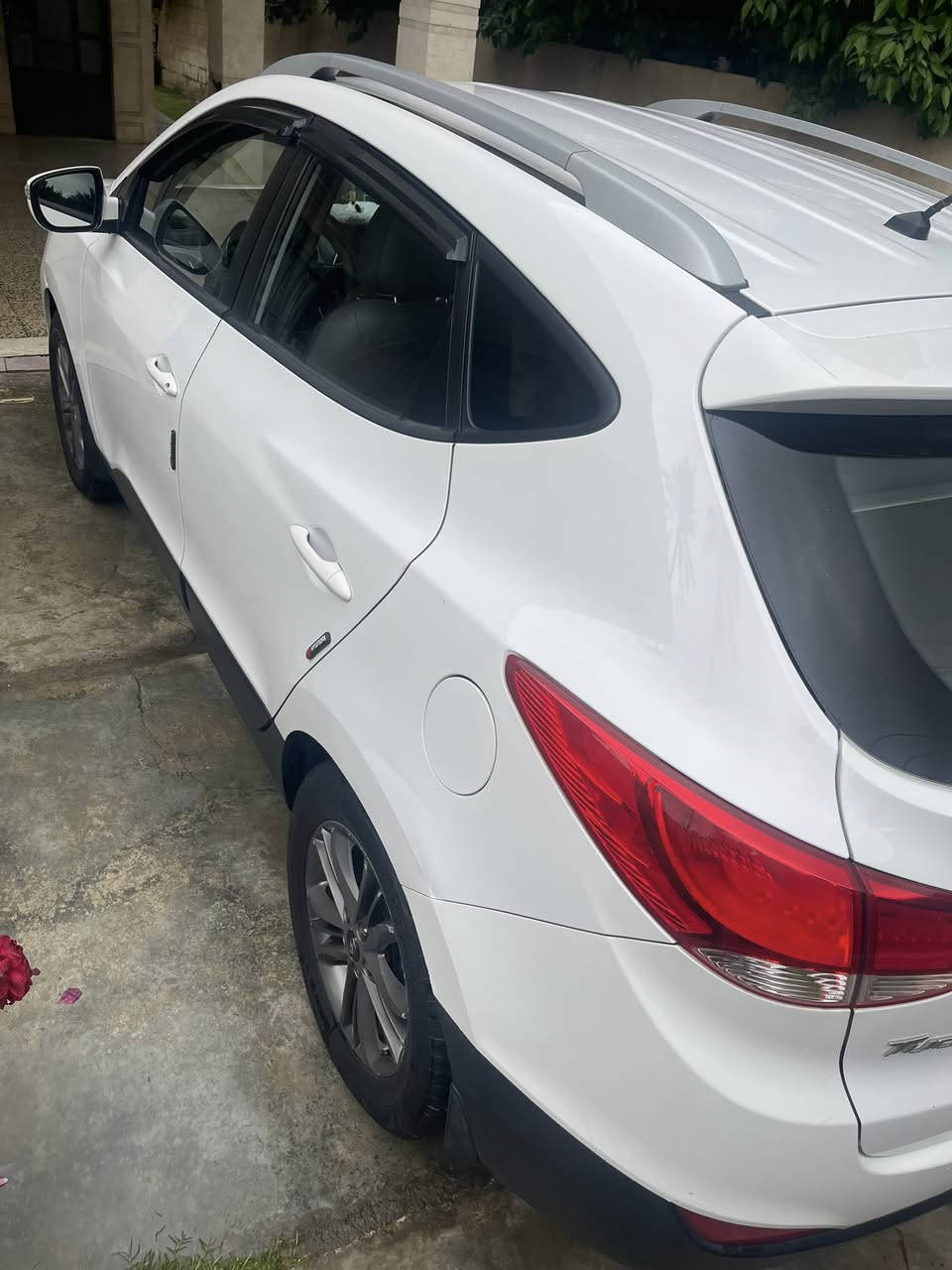 هونداي توسان 2015 مواصفات معروفه 
بدون صبغ محرك كبير كفاله سعر 155 الشراي يتصل 
***********
