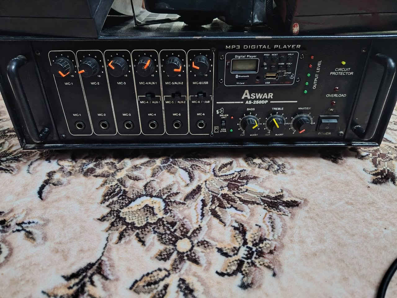 السلام عليكم مسكر للبيع اساور مكان زعفرانيه السعر ٢٥٠ الف ***********
