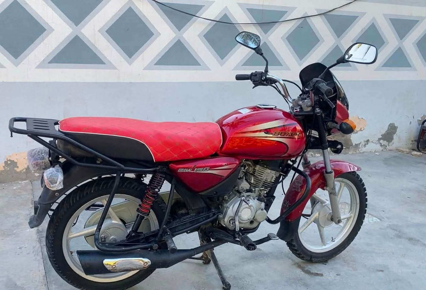 سلام عليكم دراجة البيع بوكسر مديل 18 وراق كامله السعر خاص العوان ديالى المقدادية جسر مهروت الرقم ***********
